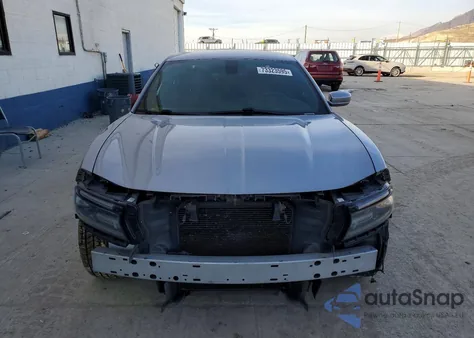 2017 Dodge Charger Sxt z USA, uszkodzony, nr VIN 2C3CDXHG1HH595920